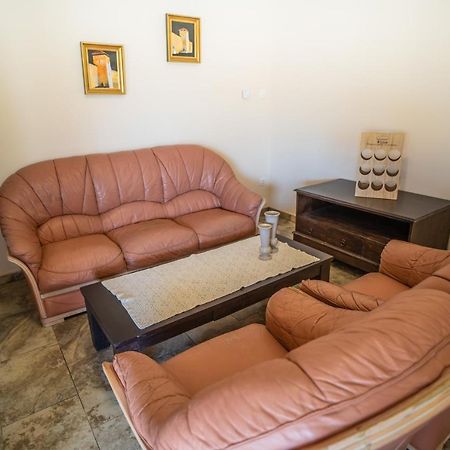 Toscana Apartman Gyula Exteriör bild