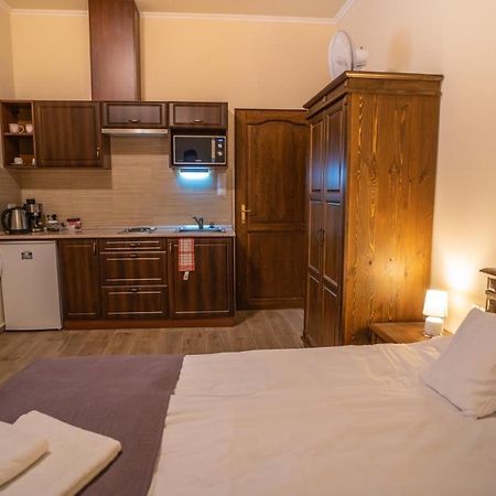 Toscana Apartman Gyula Exteriör bild