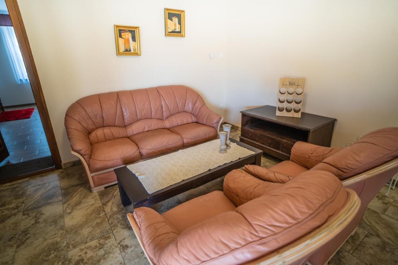 Toscana Apartman Gyula Exteriör bild