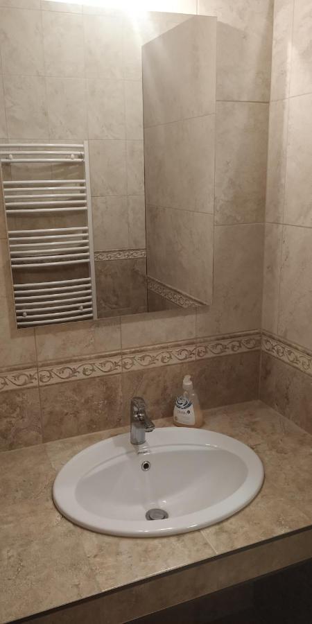Toscana Apartman Gyula Exteriör bild